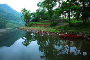 青山湖[遼寧寬甸縣青山湖]