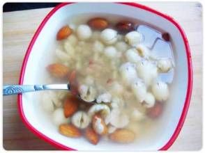 薏米杏仁瘦肉湯 薏米杏仁瘦肉湯