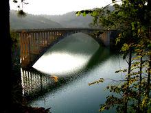 天鵝山大橋