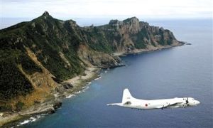 2011年10月，日本自衛隊軍機非法接近釣魚島。