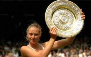 2004年，莎拉波娃獲得溫網奪冠。