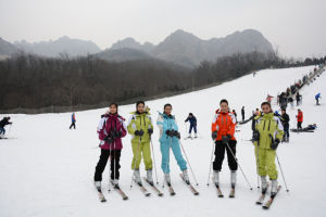 靈珠山滑雪場