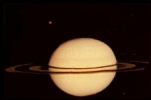 （圖）“先驅者11”號土星照片