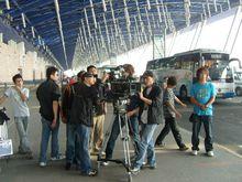 張家諾在上海浦東國際機場指導拍攝