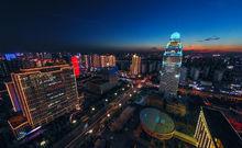 臨商銀行總部大樓夜景