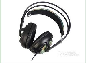 SteelSeries Siberia v2（帶音效卡）