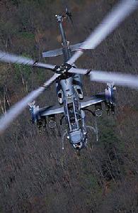 AH-1武裝直升機