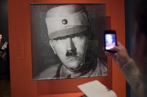 “希特勒和德國人”展覽