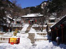 冬天的千山龍泉寺