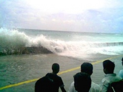 馬爾地夫首都馬累正在遭受海嘯帶來的洪水泛濫