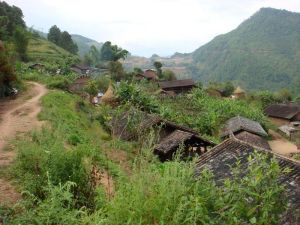 格界山村