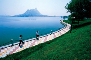 新泰市青雲湖美景