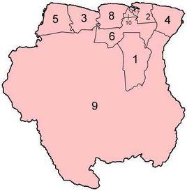 蘇利南行政區劃