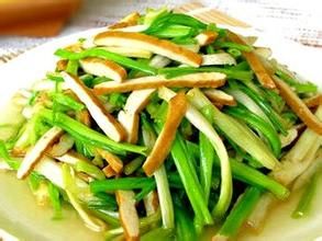 水芹菜炒豆腐乾