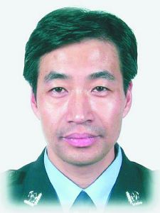 李德鵬[遼寧營口市人民政府副市長、公安局長]