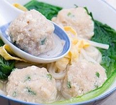 豆腐丸子骨湯麵