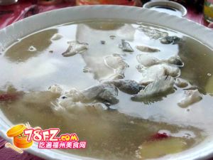 氽四鰓鱸魚湯