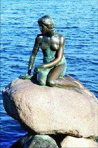 美人魚雕像 