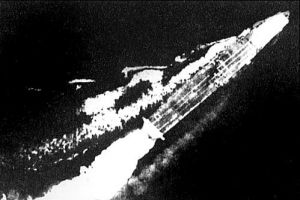 1942年6月，中途島戰役期間，從空中拍攝到的1艘日本航空母艦。 