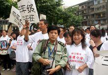 李鳴生在汶川大地震現場採訪