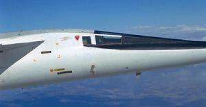 B-70 的風擋玻璃可以改變角度在飛行時升起減小阻力
