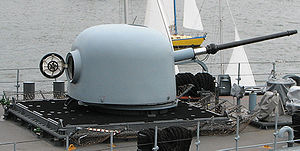 Otobreda 76 mm 艦炮（美國海軍使用的名稱是“76 mm/62 (3