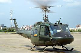 UH-1直升機