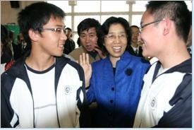 2008年4月14日教育部副部長陳小婭來校視察