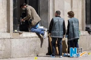 5月20日警察在法國巴黎現代藝術博物館調查