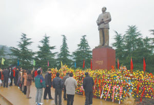 韶山毛澤東銅像