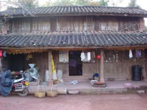 陳家坡村[雲南省普洱市墨江哈尼族自治縣通關鎮榮平行政村]