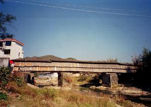 登龍橋　圖/曾憲校