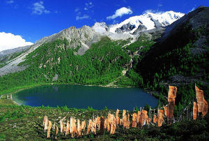 雅拉香布神山