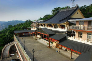 基隆法嚴寺