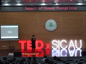 辛旭在TEDxSICAU大會上