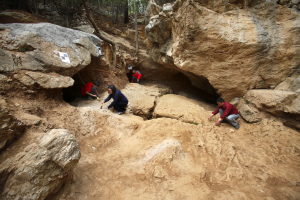 龍泉山遺址