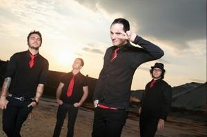 THE PARLOTONES