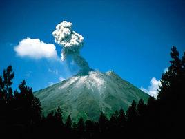 阿雷納火山