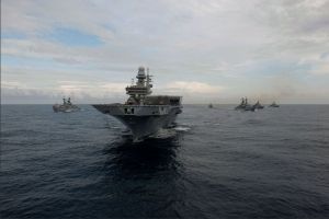義大利加富爾號航母戰鬥群在地中海遠航訓練，演練橫向補給等。 