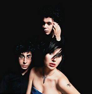 YEAH YEAH YEAHS