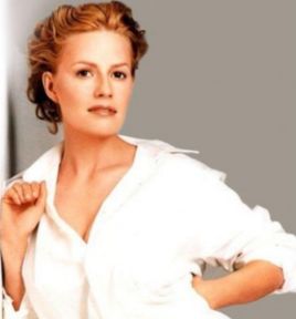 Elisabeth Shue