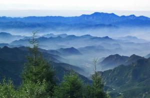 興隆縣霧靈山