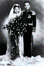 徐芳夫婦結婚照，攝於1943年