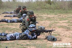 中國海軍陸戰隊士兵體驗泰軍