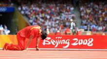 2008年劉翔在北京奧運會中因傷退賽