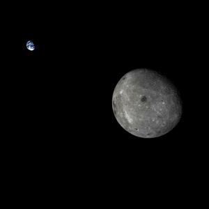 距月球1.3萬千米雙解析度相機拍攝月地合影