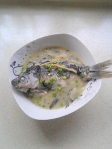 鮮美鯽魚湯