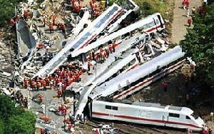 1998年德國高鐵出軌事故導致一百餘人喪生