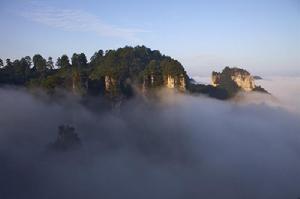 施秉雲台山