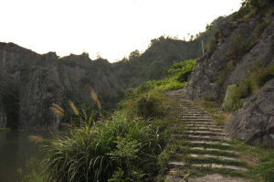 礬藻挑礬古道